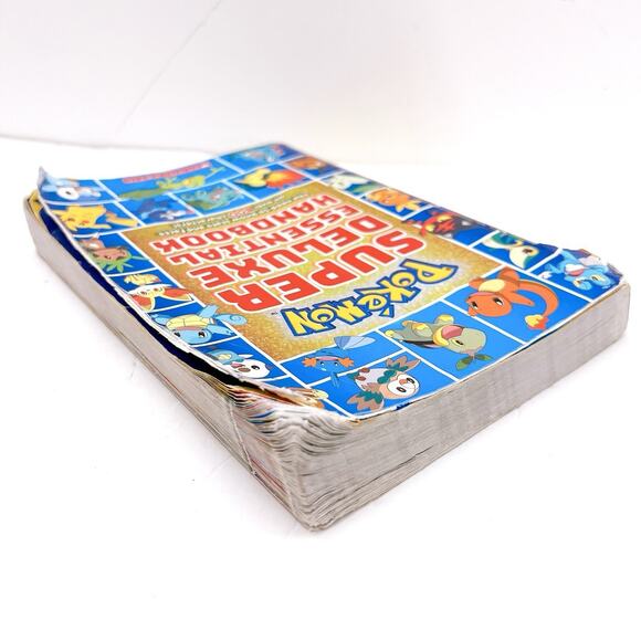 Pokémon Super Deluxe Essential Handbook 2018 Firs Printed The Stats and Facts - Picture 6 of 8